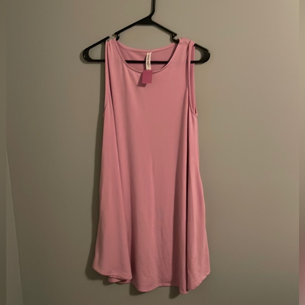 Lavendar dress. Super cute!